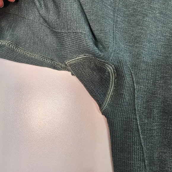 Lululemon Activewear Flow & Go Crop Deep Green Size 8 - Picture 8 of 11